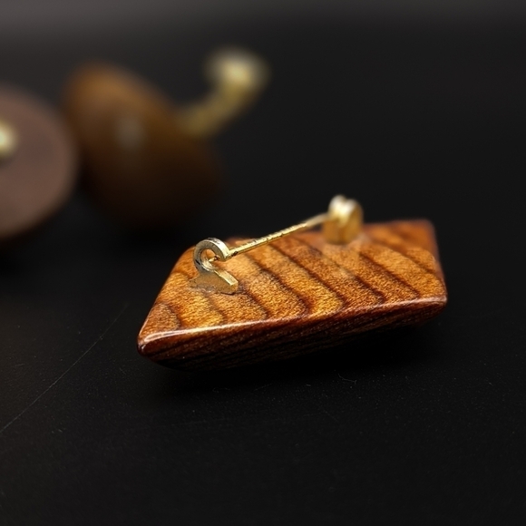 Vintage Wooden Brooch and Earrings Set - C Clasp and Clip ons - Picture 5 of 9